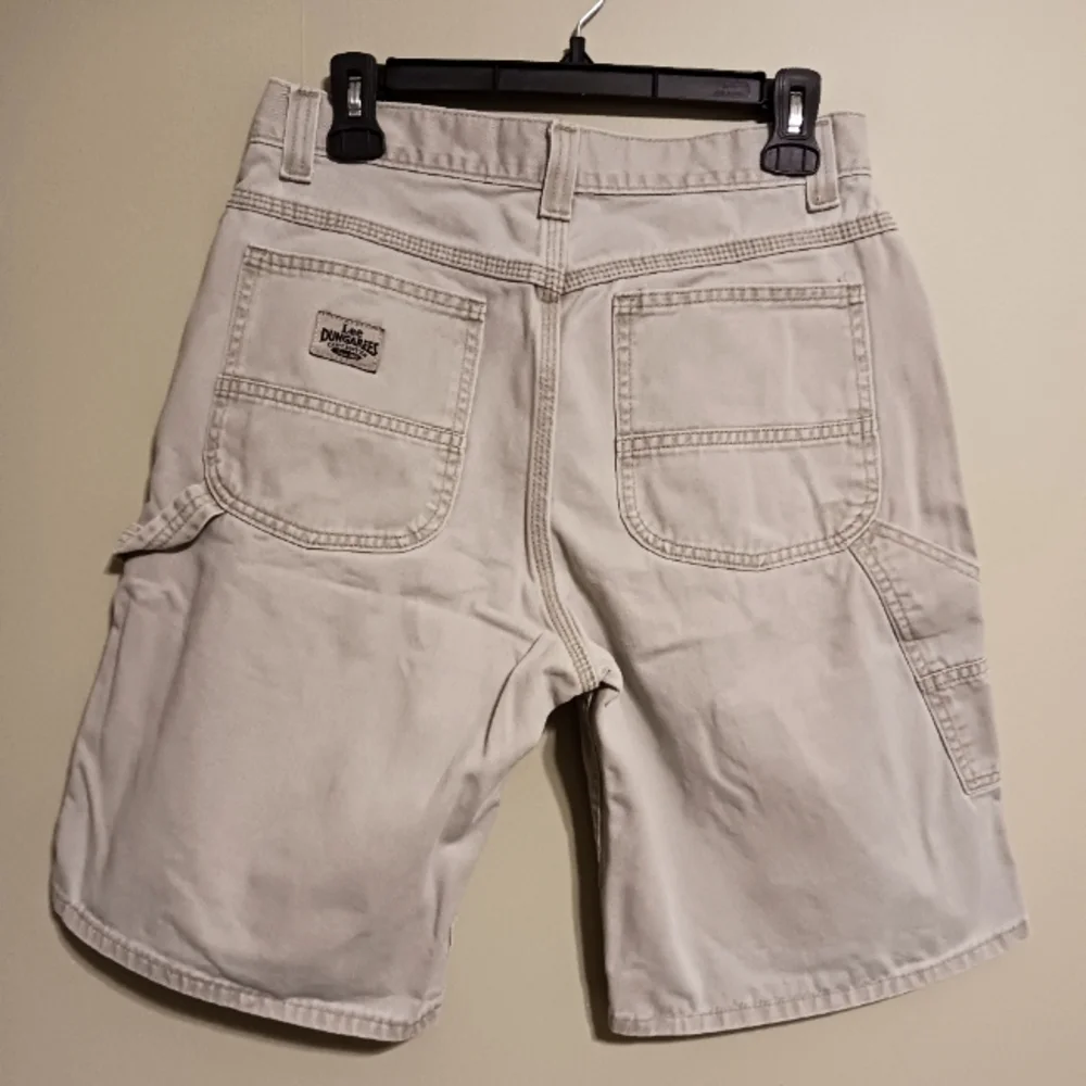 Lee Dungarees Men's Size 32L Carpenter Utility Beige Khaki Shorts - Picture 4 of 13